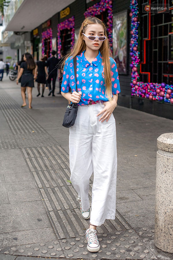 Street style 2 miền: miền Bắc nghiện chân váy ngắn và jacket lửng, miền Nam quất toàn màu nổi