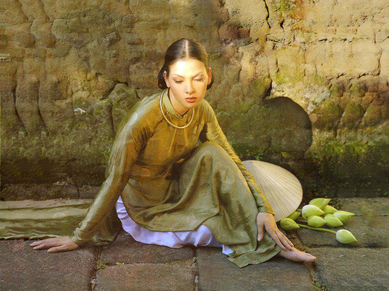 Hai đại mỹ nhân thập niên 90 giúp con gái xứ Tuyên nức lòng cả nước giờ ra sao?