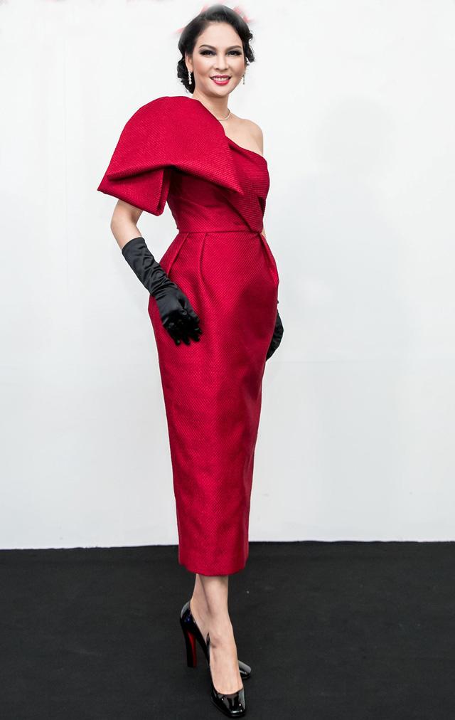 Hai đại mỹ nhân thập niên 90 giúp con gái xứ Tuyên nức lòng cả nước giờ ra sao?