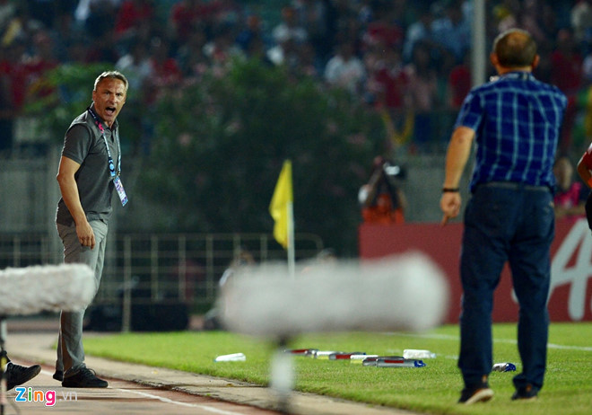 Pha việt vị của Văn Toàn lọt top khoảnh khắc gây tranh cãi ở AFF Cup