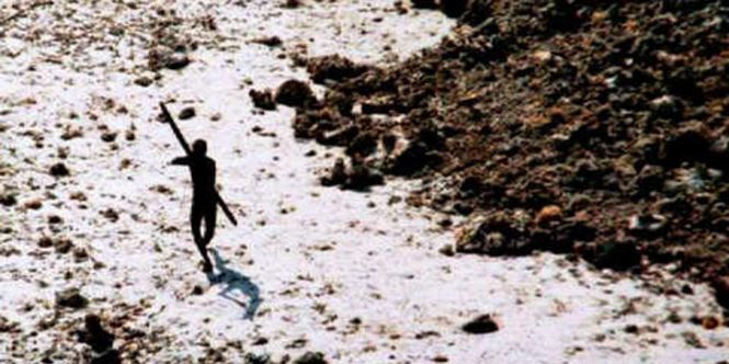 Nhà truyền giáo Mỹ bị bộ lạc bí ẩn giết: ‘Đừng mang thi thể tôi về’