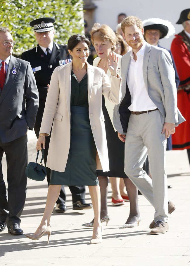 Bầu bí mà Công nương Meghan vẫn đẹp rạng ngời, tất cả là nhờ 15 bộ cánh khiến người ta cứ muốn ngắm mãi này