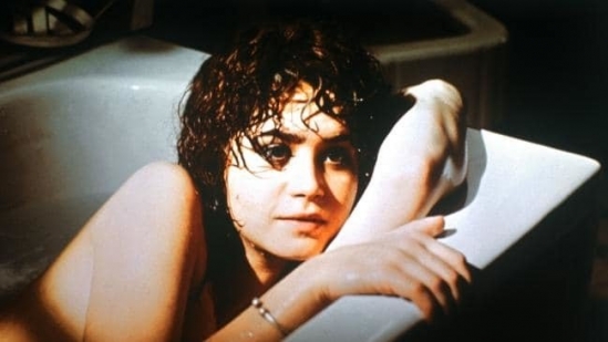 Đạo diễn Bernardo Bertolucci qua đời, phim có cảnh cưỡng hiếp gây tranh cãi nhất lịch sử bỗng sốt trở lại