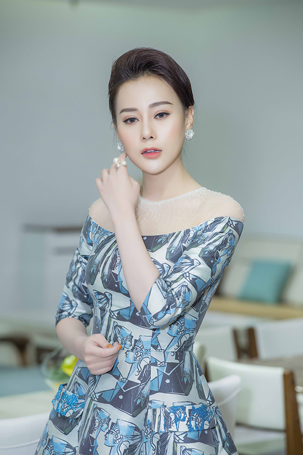 Phương Oanh - không đổi đời thành sao màn ảnh sau một đêm