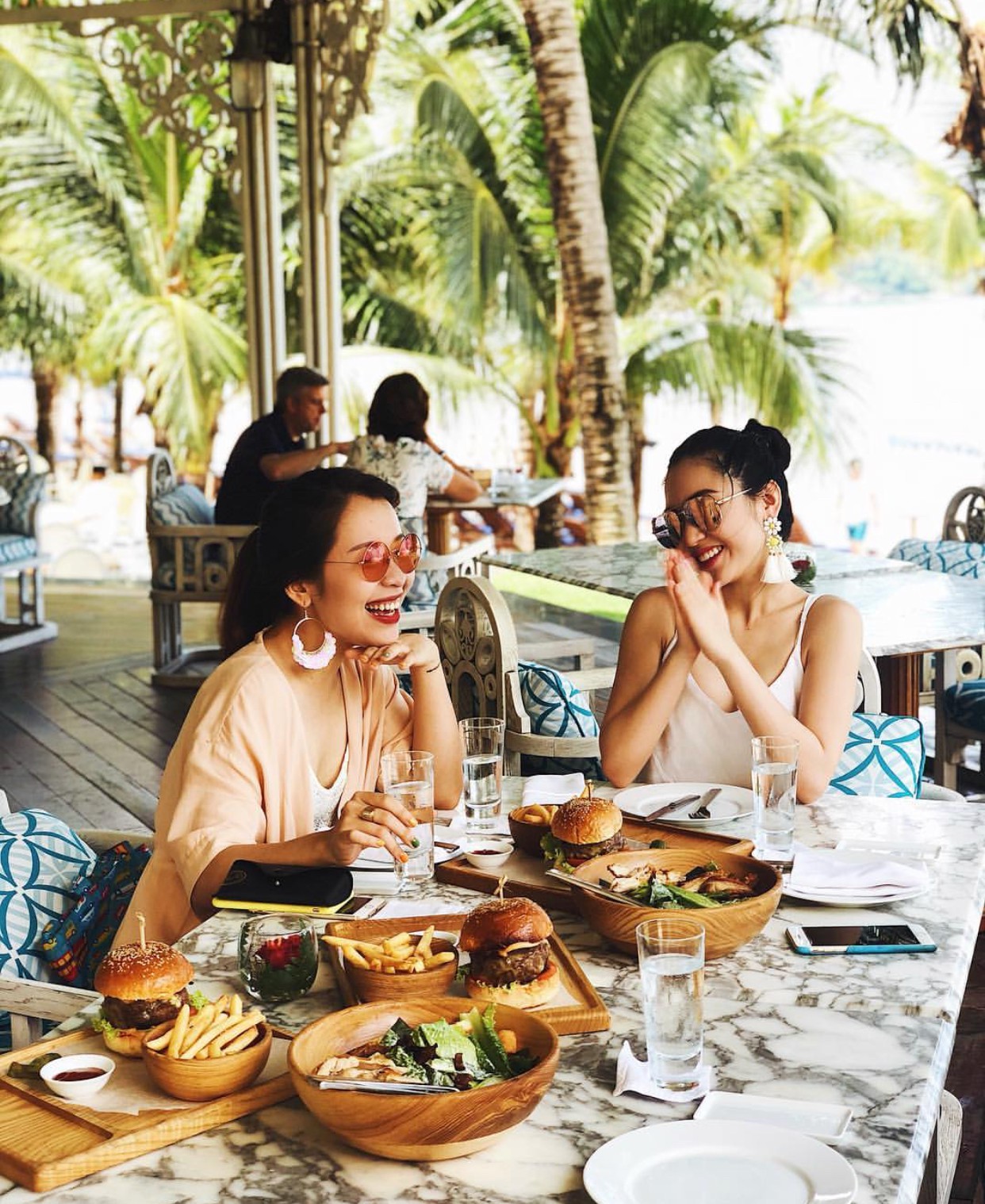 3 đôi bạn thân là beauty blogger Việt: Ai cũng xinh đẹp, thú vị và sở hữu cuộc sống cực cool