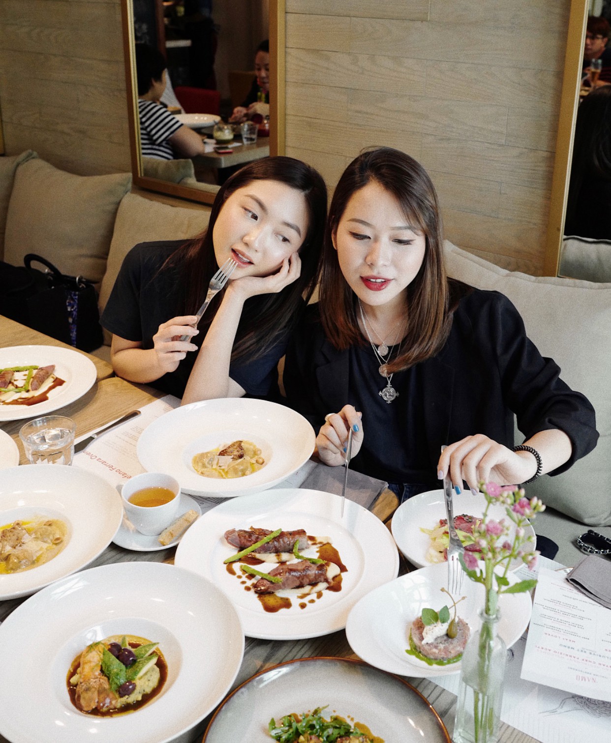 3 đôi bạn thân là beauty blogger Việt: Ai cũng xinh đẹp, thú vị và sở hữu cuộc sống cực cool