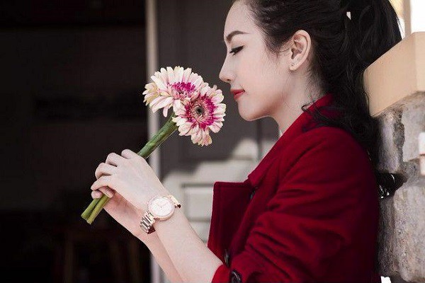 Sau tất cả những ồn ào thì MC Hoàng Linh đã nói trí lí về hạnh phúc của đàn bà: Trước nhất là đừng để mình vô dụng