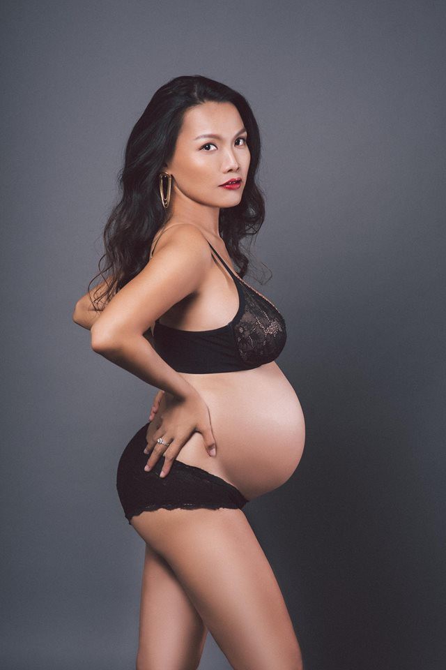 Nữ MC từng gây bão vì lên mạng tuyển chồng có nhà, có ô tô khoe bụng bầu sắp sinh, ảnh nude cực quyến rũ
