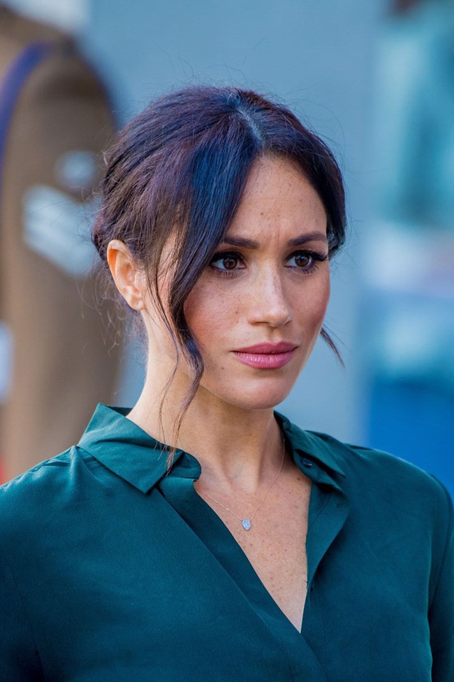 Tiết lộ mới gây sốc về việc Meghan đang nắm giữ điều bí mật này khiến Harry nổi giận, chị dâu Kate thì hoảng sợ