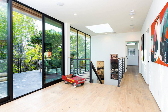 Cải tạo sân sau, chủ nhà không ngờ đã biến không gian nhà trở thành một biệt thự sang trọng