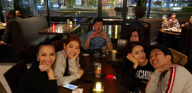 Lần đầu tiên chụp ảnh toàn thân sau tin đồn bầu bí, Nhã Phương không giấu được vòng 2 lùm lùm nữa rồi