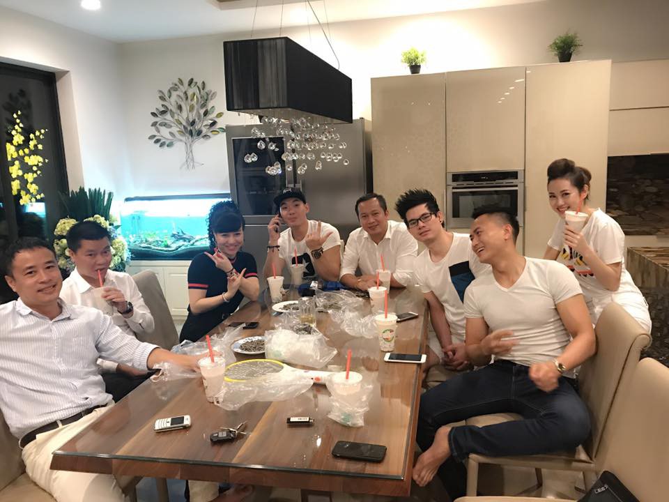 Trương Nam Thành sau khi yêu và cưới nữ doanh nhân giàu có hơn 15 tuổi: Cuộc sống như lật sang trang mới