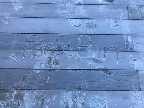 Sương muối phủ trắng đỉnh Fansipan