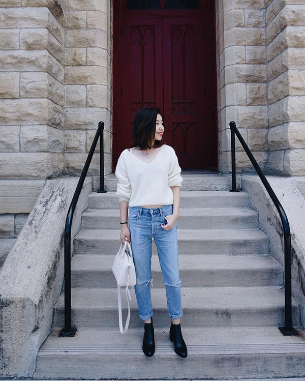 Muốn trông xinh tươi và mi nhon hơn, các nàng cứ diện lên mình chiếc áo len cổ tim