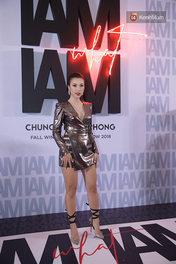 Thảm đỏ show Chung Thanh Phong: Khả Ngân thử style lạ, Quỳnh Anh Shyn giật giũ như chim sẻ đi mưa