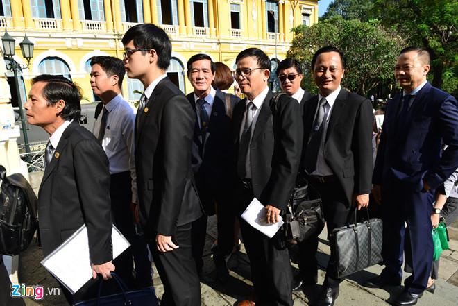 Vũ nhôm khai có 3 tên, 2 quốc tịch