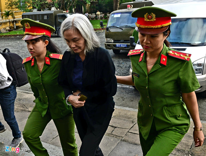 Vũ nhôm khai có 3 tên, 2 quốc tịch