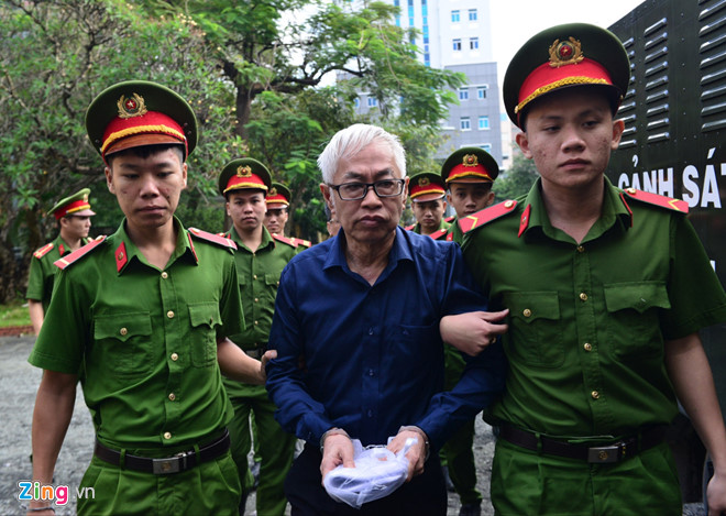 Vũ nhôm khai có 3 tên, 2 quốc tịch