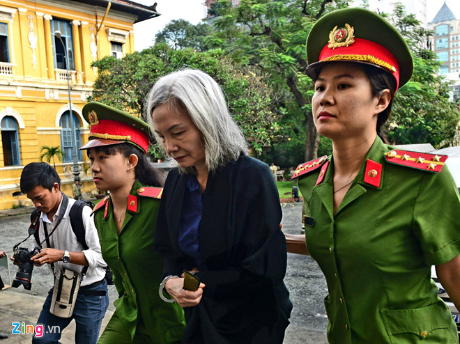 Vũ nhôm khai có 3 tên, 2 quốc tịch