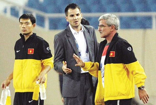 Tuyển Philippines đã hạ Việt Nam của Henrique Calisto như thế nào?