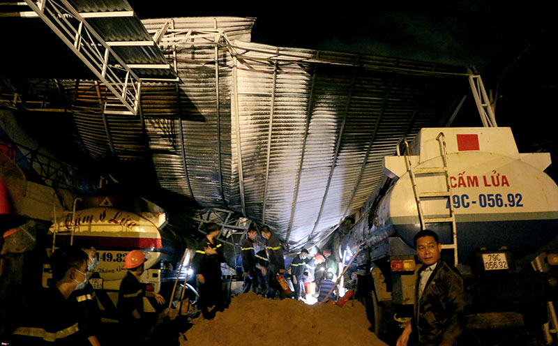 Video ảnh: Hiện trường vụ cháy kho xăng dầu, 3 xe bồn bị thiêu rụi