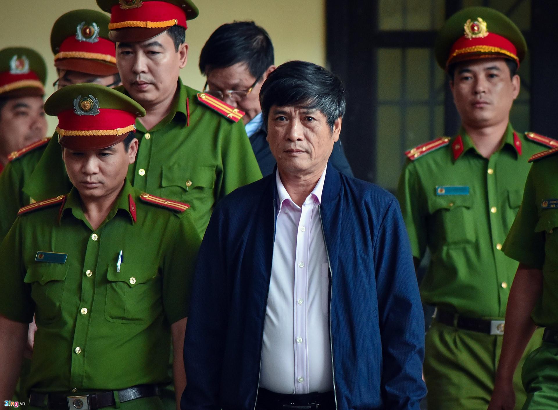 Những sắc thái trong phiên toà xét xử ông Phan Văn Vĩnh