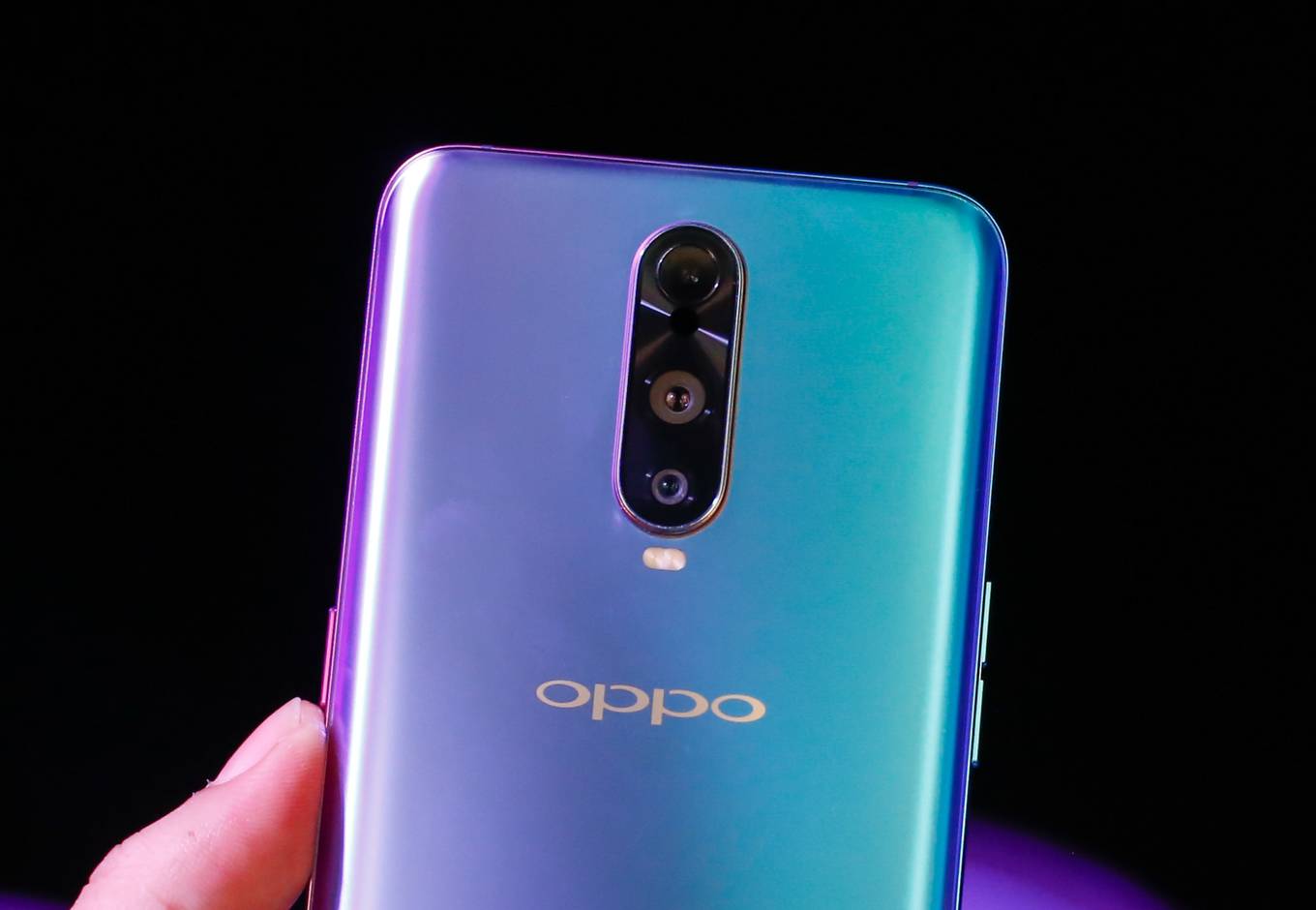 Oppo R17 Pro về Việt Nam giá 17 triệu đồng