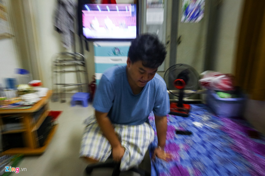 Chàng trai 9 lần lên bàn mổ sau tai nạn giao thông