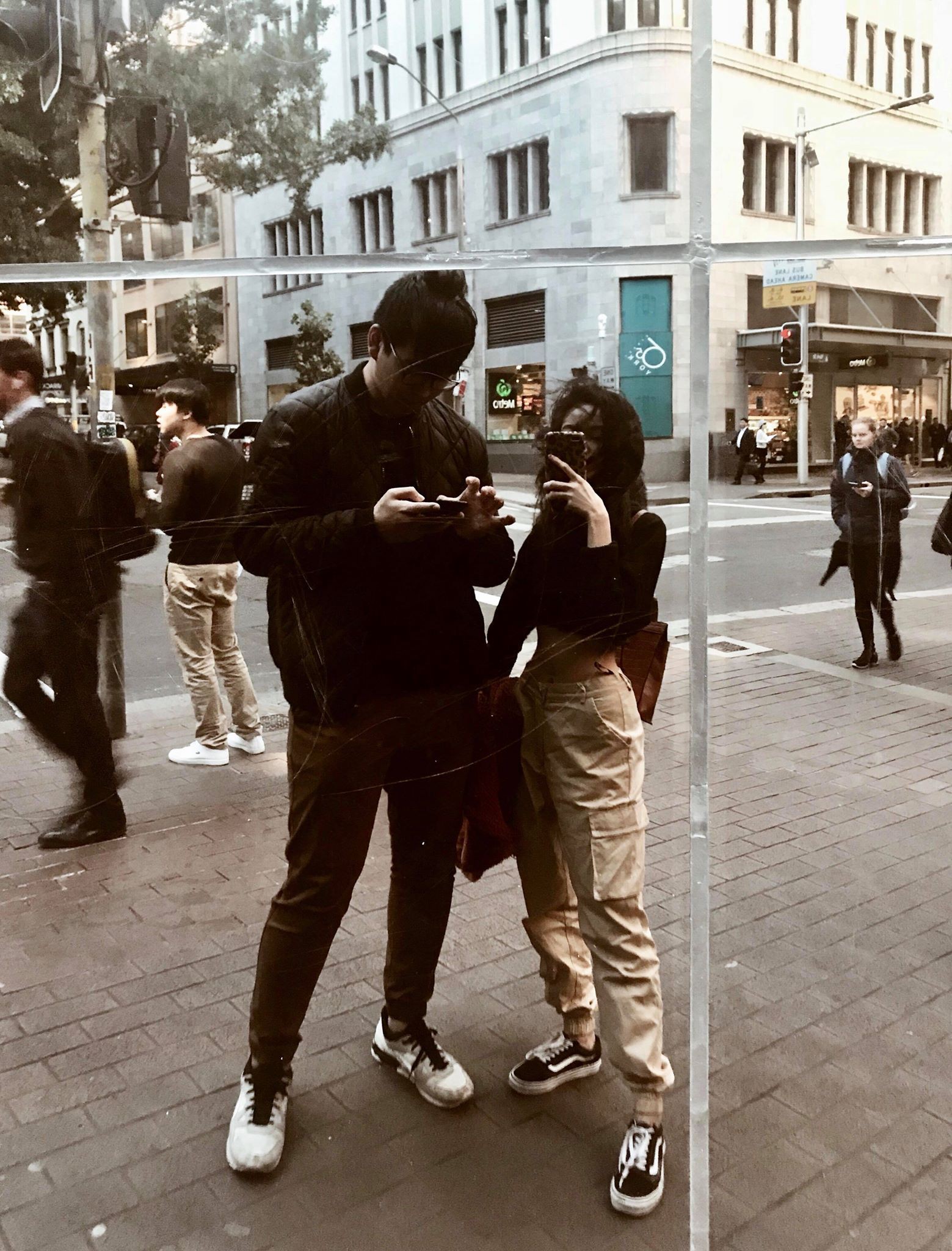 Cặp trai xinh gái đẹp Việt phải lòng nhau khi cùng du học Úc: Không chỉ là người yêu mà còn là người thân