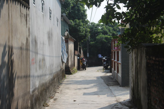 Hải Dương: Đối tượng nghi ngáo đá khống chế bé gái 3 tuổi trong nhà tắm