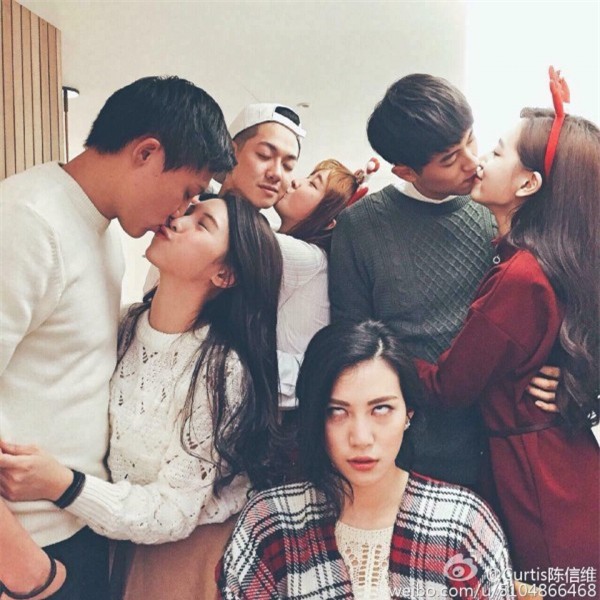 Bạn có biết FA buồn nhất khi nào không? Chính là khi cả nhóm bạn thân có người yêu hết mà bạn thì vẫn độc thân đấy!