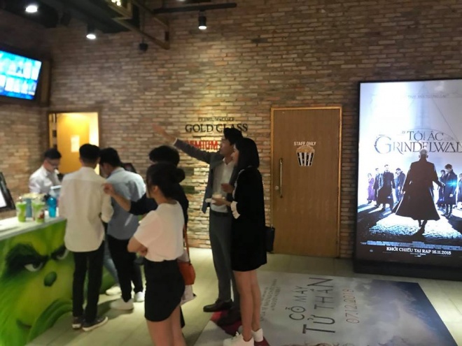 Nam Em lộ ảnh đi chơi với người đàn ông lạ, dân mạng băn khoăn: Đây là Nam Em hay Lệ Nam?