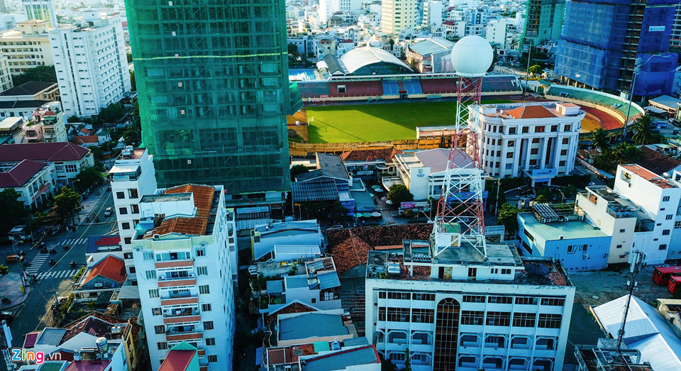 Cao ốc dày đặc bao vây trạm radar thời tiết ở Nha Trang