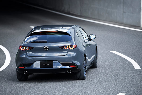 Lộ hình ảnh chính thức đầu tiên Mazda3 2019