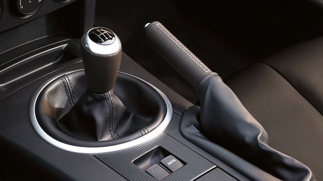 Phanh tay ô tô, quên là dễ gây nguy hiểm