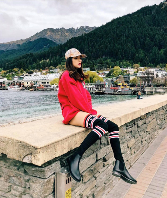 Phối đồ đẹp cùng hai màu được ưa chuộng mùa Giáng sinh