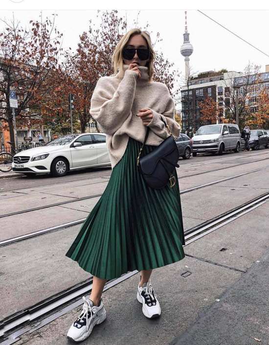 Phối đồ đẹp cùng hai màu được ưa chuộng mùa Giáng sinh