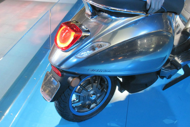 Xe ga điện Vespa Elettrica về Việt Nam năm 2019 với giá chát