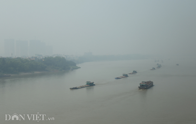 Ảnh: Hà Nội ô nhiễm không khí đạt mức có hại, trưa vẫn còn sương mù