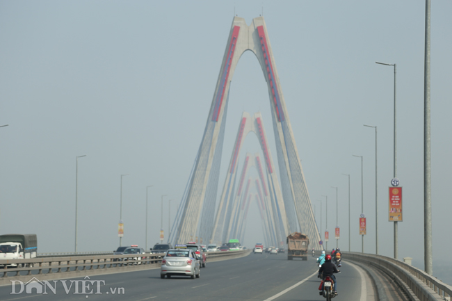 Ảnh: Hà Nội ô nhiễm không khí đạt mức có hại, trưa vẫn còn sương mù