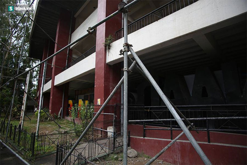 Cận cảnh nguy cơ cho đội tuyển Việt Nam: SVĐ lụp xụp, đầy ổ gà, ổ trâu