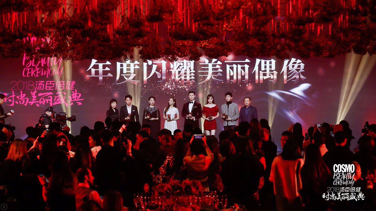 Đáng ngờ như cặp Thư Ký Kim Park Park: Ngoài mặt giả vờ bơ nhau, sau máy quay lại tíu tít