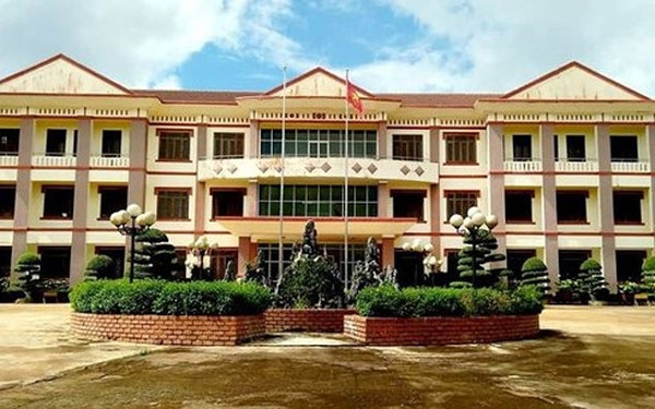 Cách chức phó chủ tịch huyện vì lấn chiếm đất rừng