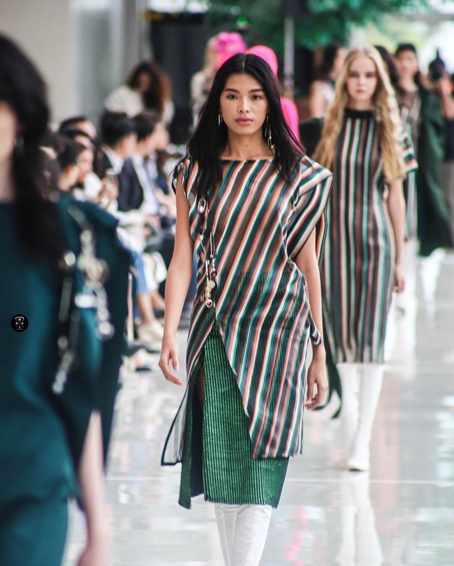 Nàng mẫu 9X Myanmar sở hữu môi tều quyến rũ