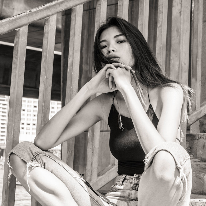 Nàng mẫu 9X Myanmar sở hữu môi tều quyến rũ