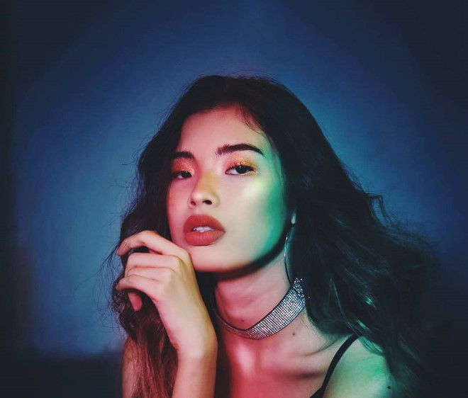 Nàng mẫu 9X Myanmar sở hữu môi tều quyến rũ