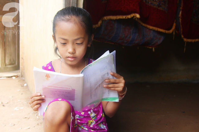 Xót cảnh mẹ bị câm điếc ú ớ rồi chết, hai đứa trẻ 6 và 9 tuổi mồ côi mẹ không có tiền đi học