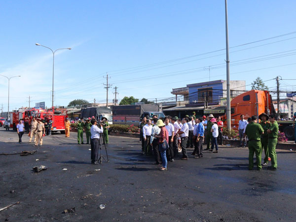 Khởi tố vụ cháy xe bồn chở xăng dầu gây hỏa hoạn làm 6 người chết