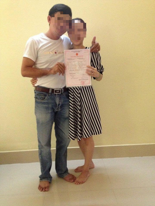 Đang xét xử hình sự tiến sĩ bị tố bắt cá nhiều tay