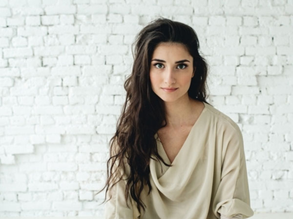 Người tình kém 20 tuổi của chồng thật hoàn hảo